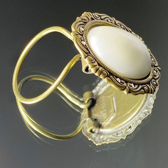 Vintage Jeri Lou Scarf Clip Faux Pearl Gold Tone Signed Jewelry Clothing Clip - Picture 3 of 7